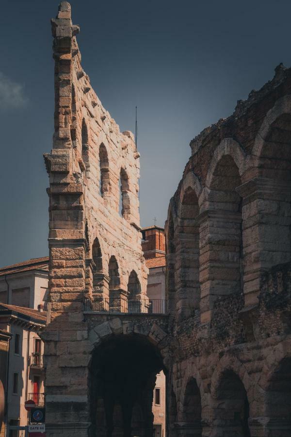 Domus Verona - Accogliente Residenza Rocchetto A 25Mt Da Piazza Erbe Exterior photo